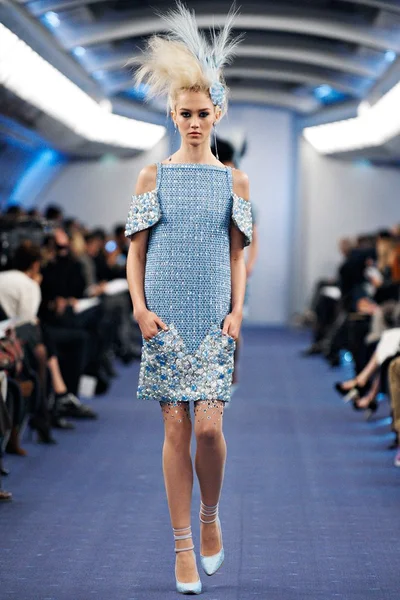 Look 44
